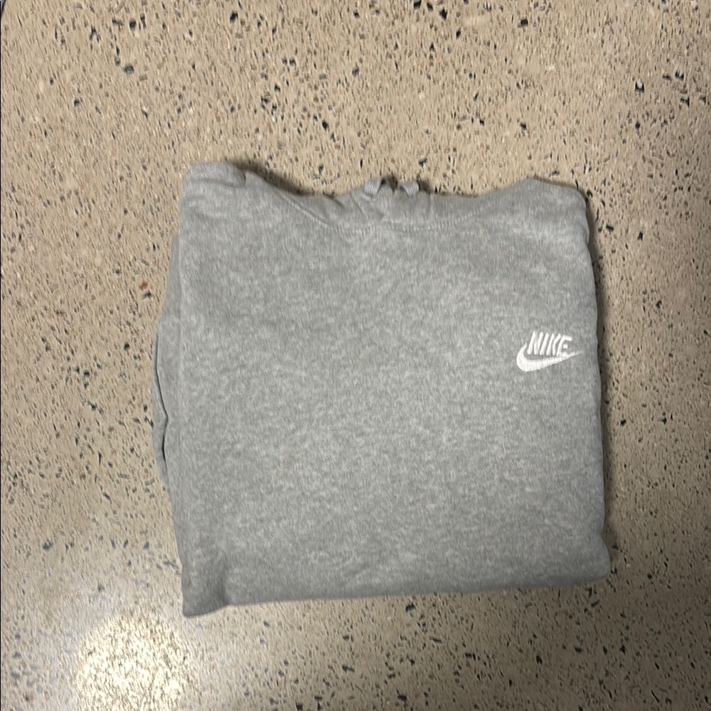 Nike Men's Gray Sweater